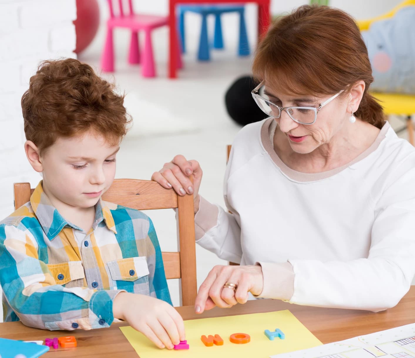 Family using AAC supports at home